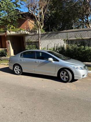 HONDA CIVIC 1.8 LXS 16V FLEX 4P MANUAL HONDA CIVIC 1.8 LXS 16V FLEX 4P MANUAL